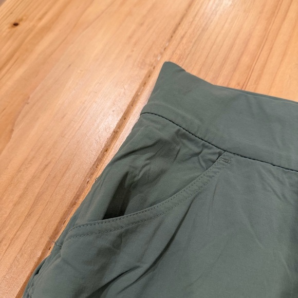 Columbia Green Skort - Picture 3 of 5